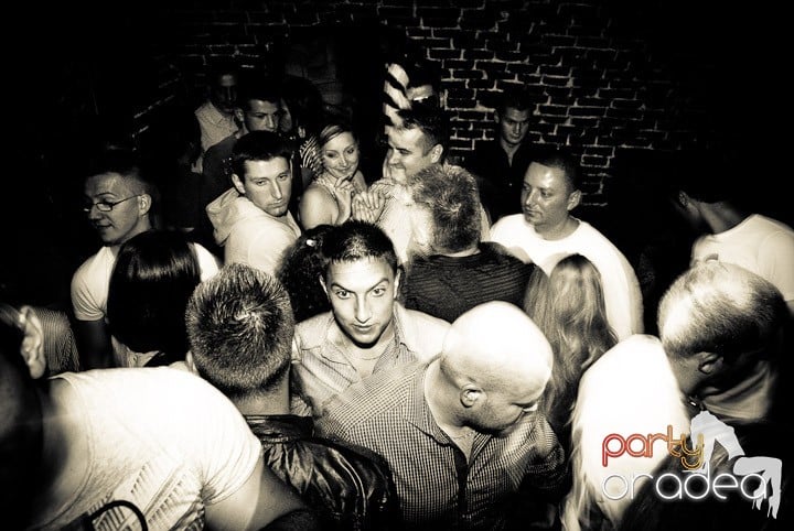 Vineri noaptea în Escape, 