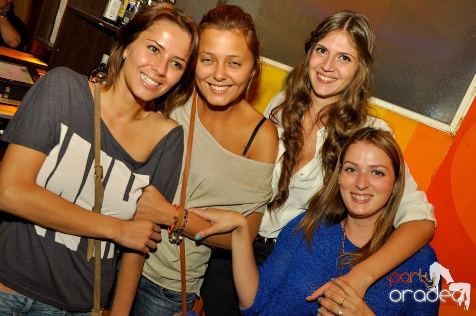 Vineri noaptea în Juice, Juice