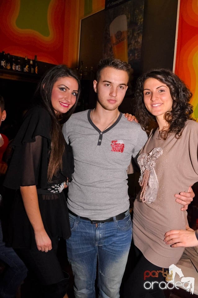 Vineri noaptea în Juice, Juice