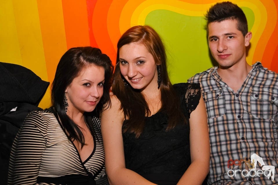 Vineri noaptea în Juice, Juice