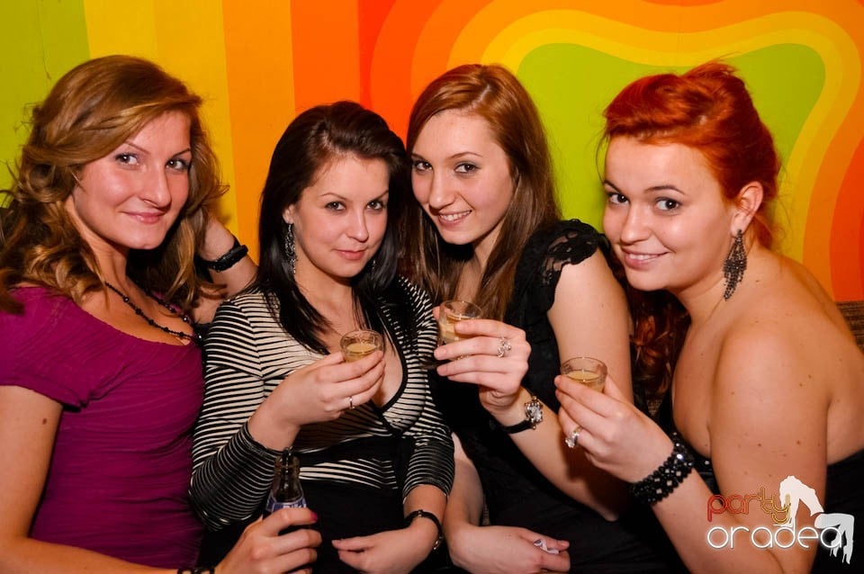 Vineri noaptea în Juice, Juice