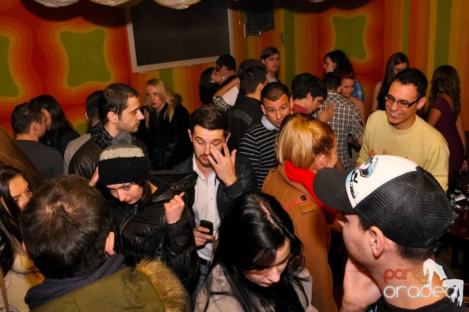 Vineri noaptea în Juice, Juice