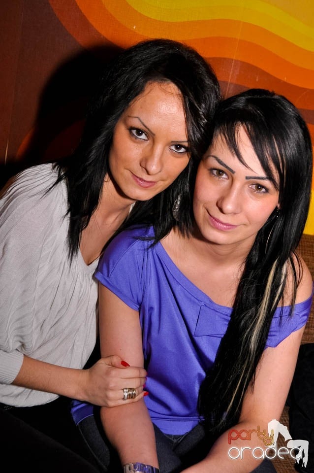 Vineri noaptea în Juice, Juice