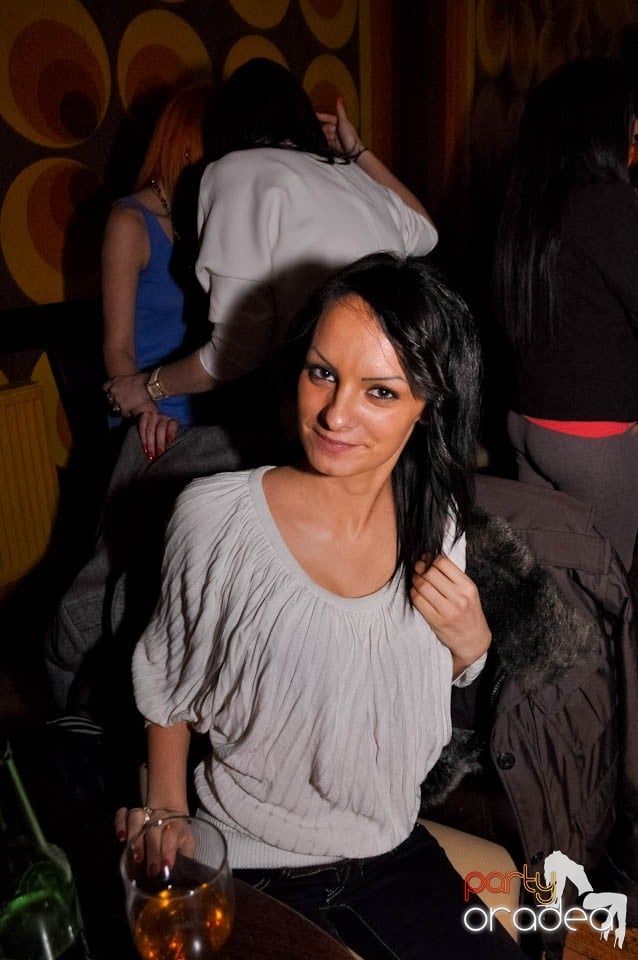 Vineri noaptea în Juice, Juice