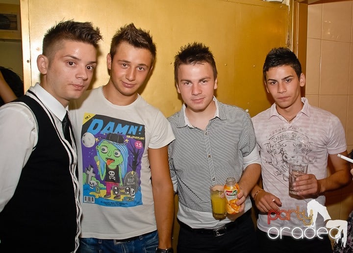 Vineri noaptea în Yellow, 