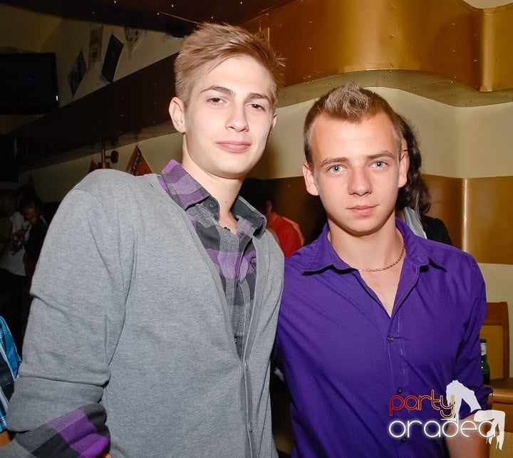 Vineri noaptea în Yellow, 