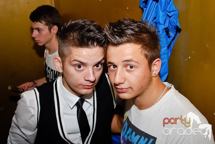 Vineri noaptea în Yellow, 