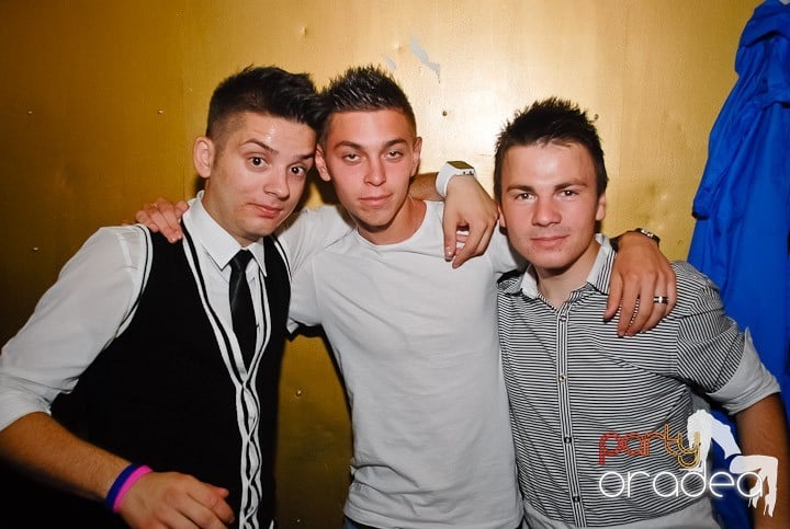 Vineri noaptea în Yellow, 