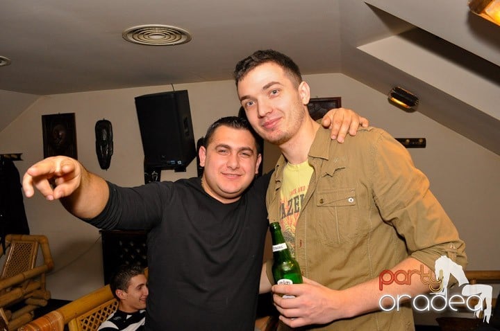 Vineri seara cântăm în Zulu Caffe, Zulu Caffe