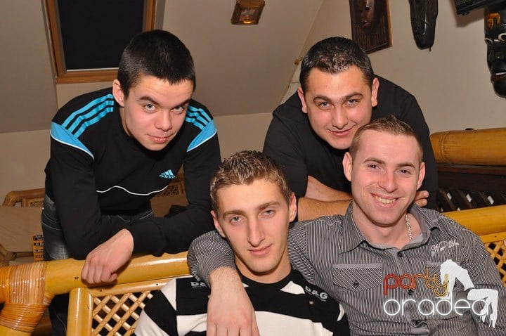 Vineri seara cântăm în Zulu Caffe, Zulu Caffe