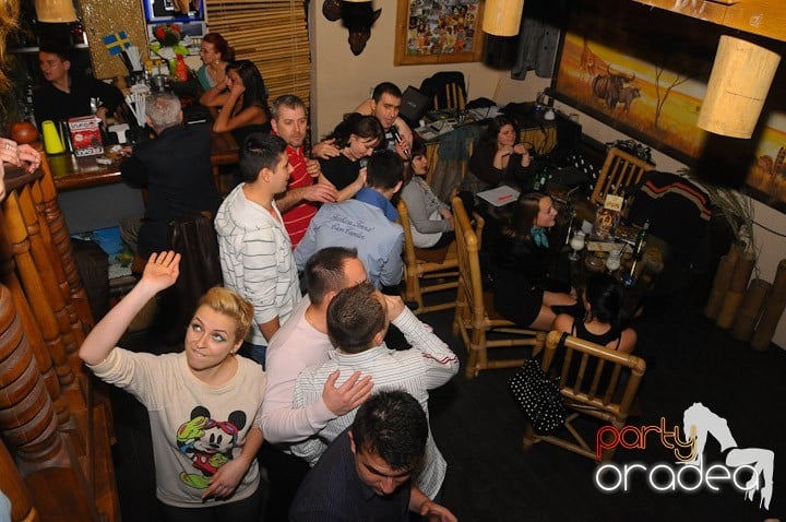 Vineri seara cântăm în Zulu Caffe, Zulu Caffe