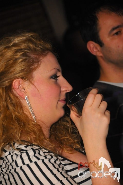 Vineri seara cântăm în Zulu Caffe, Zulu Caffe