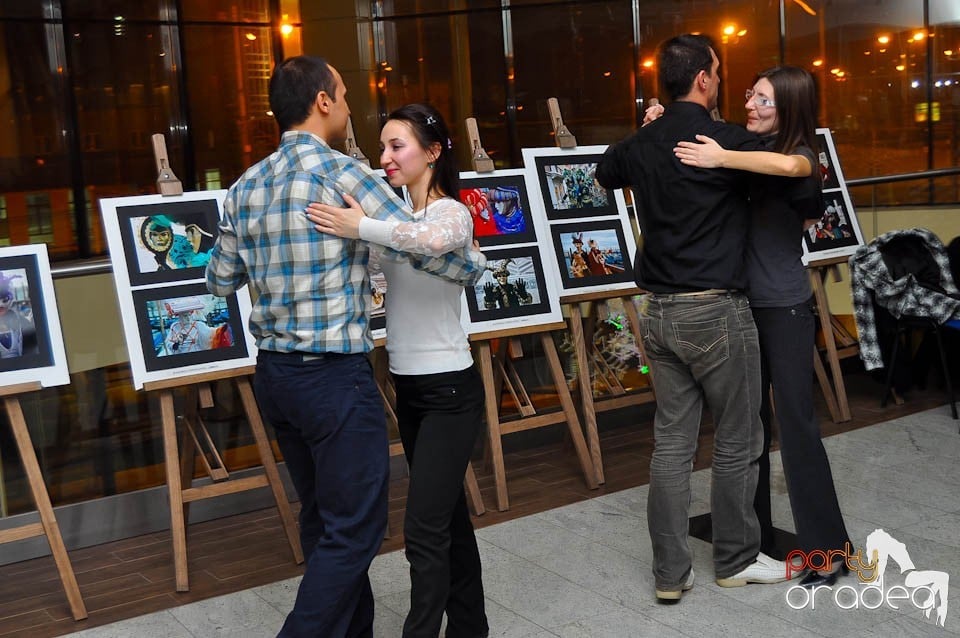 Vineri seara dansăm în Blondy's Art Café, 