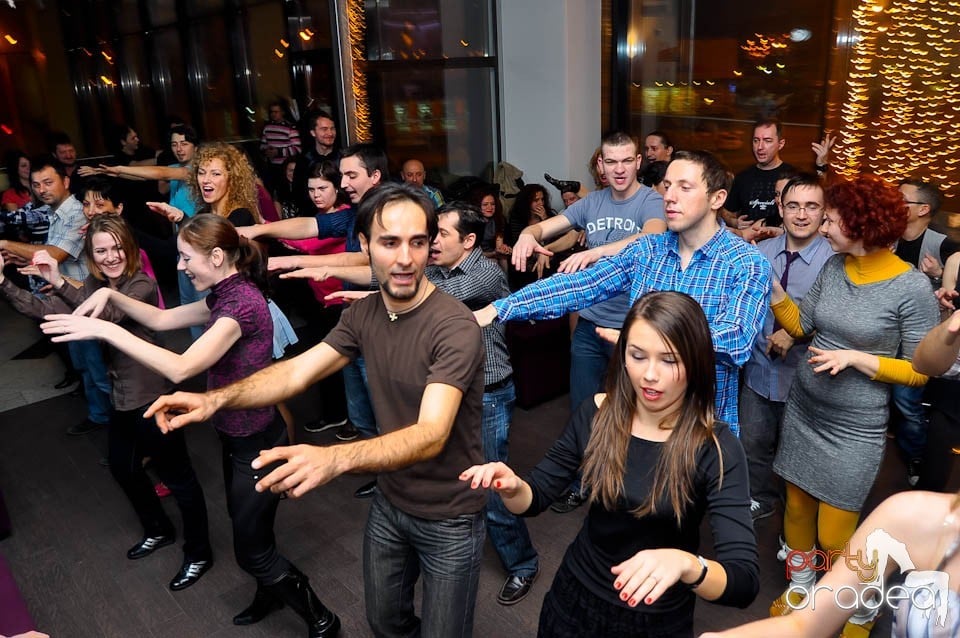 Vineri seara dansăm în Blondy's Art Café, 