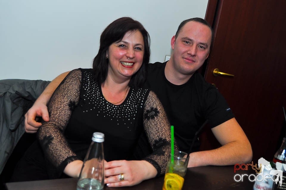 Vineri seara dansăm în Blondy's Art Café, 