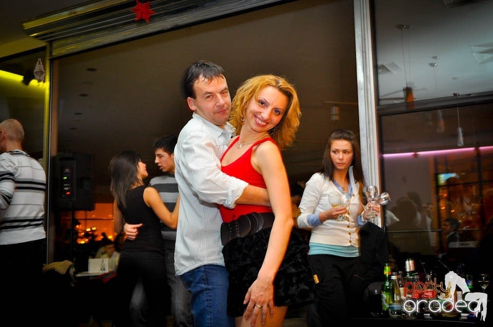 Vineri seara dansăm în Blondy's, 
