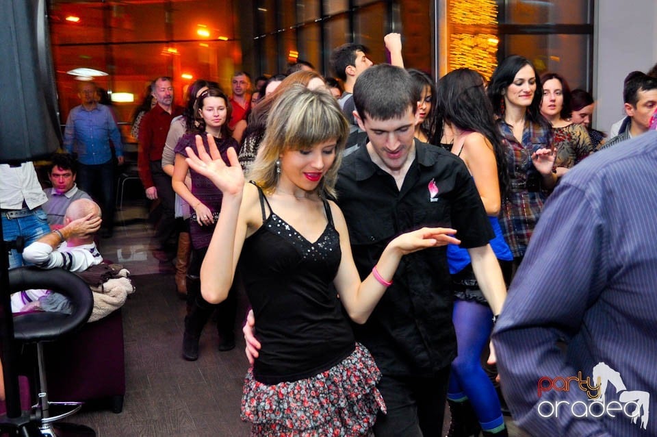 Vineri seara dansăm în Blondy's, 