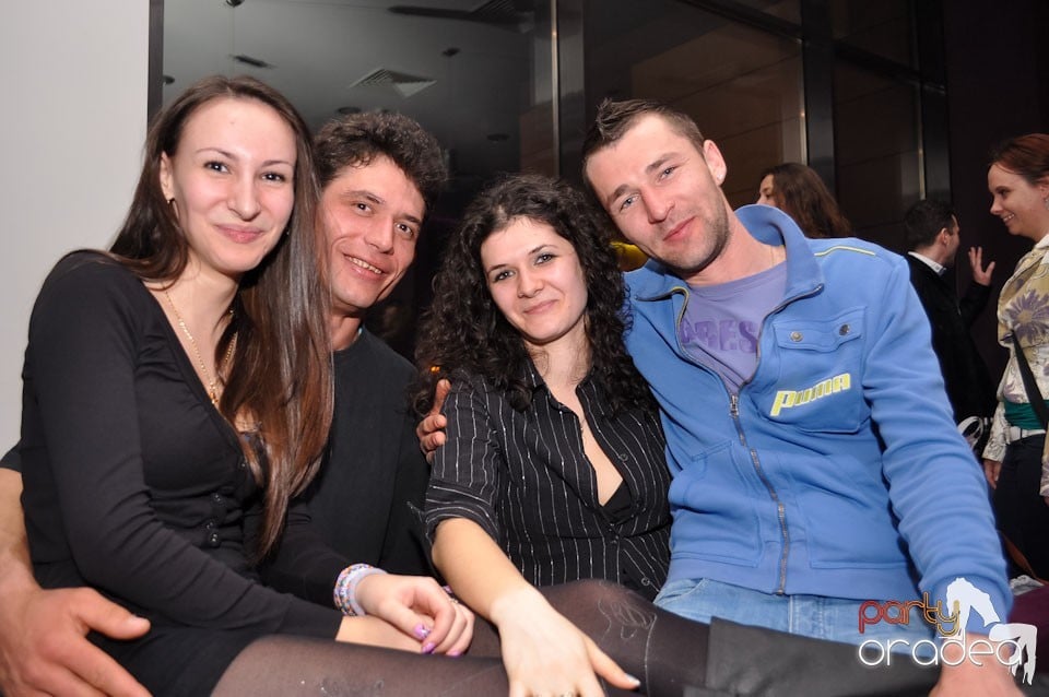 Vineri seara dansăm în Blondy's, 