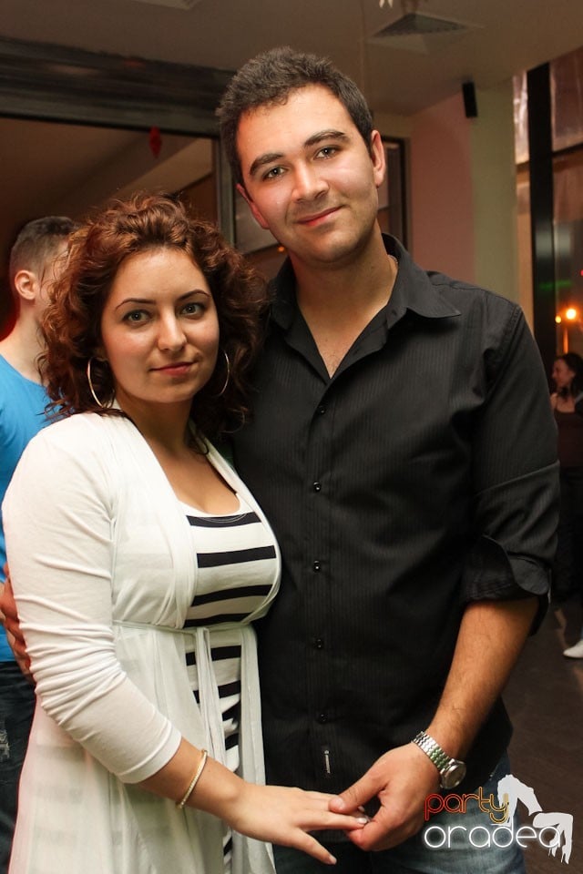 Vineri seara dansăm în Blondy's, 