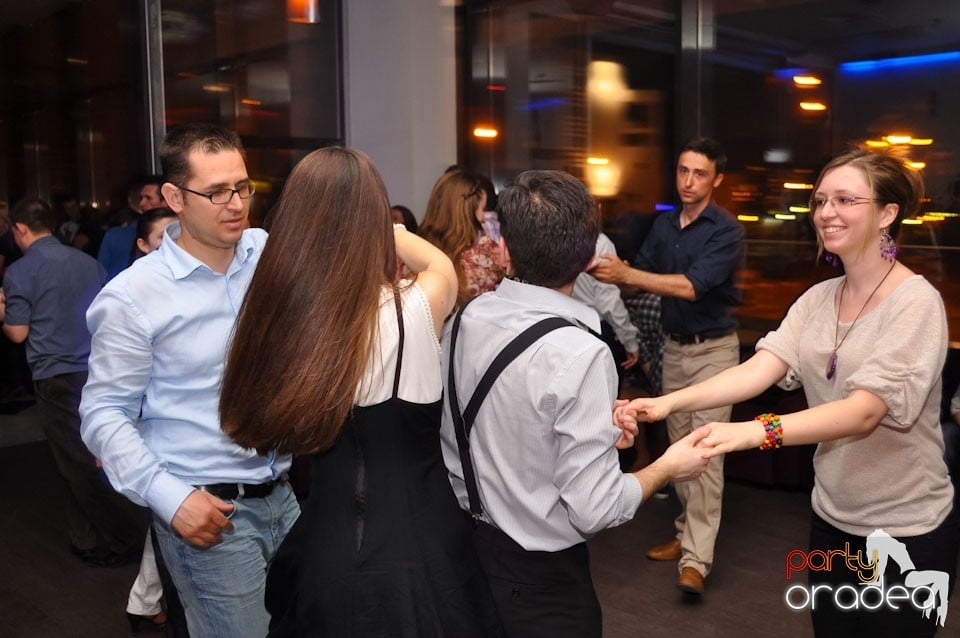 Vineri seara dansăm în Blondy's, 