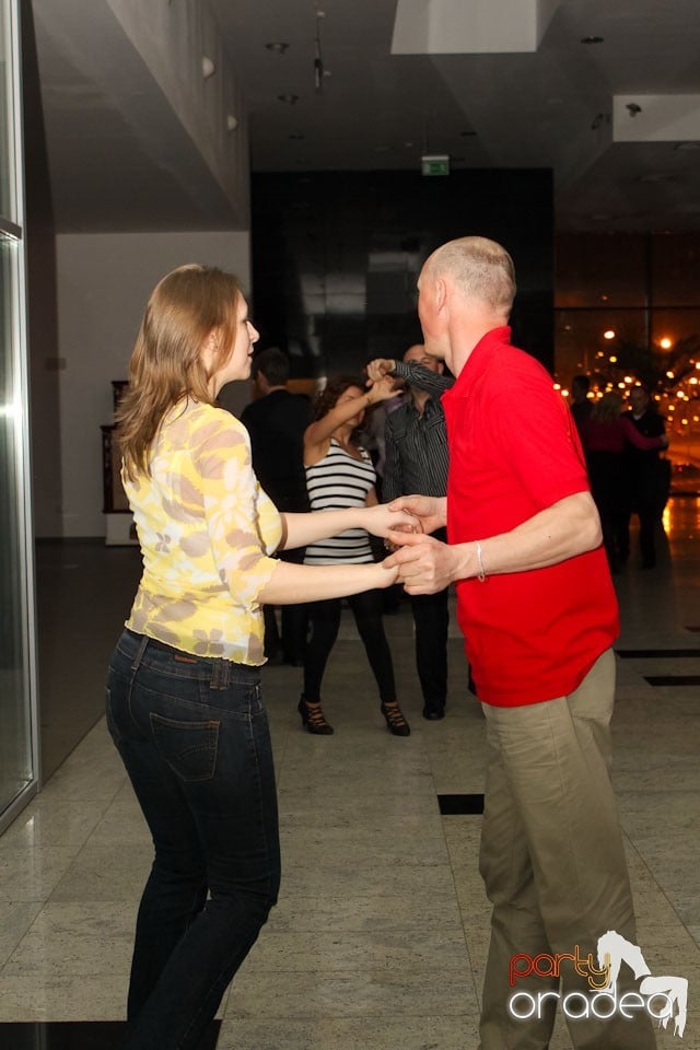 Vineri seara dansăm în Blondy's, 