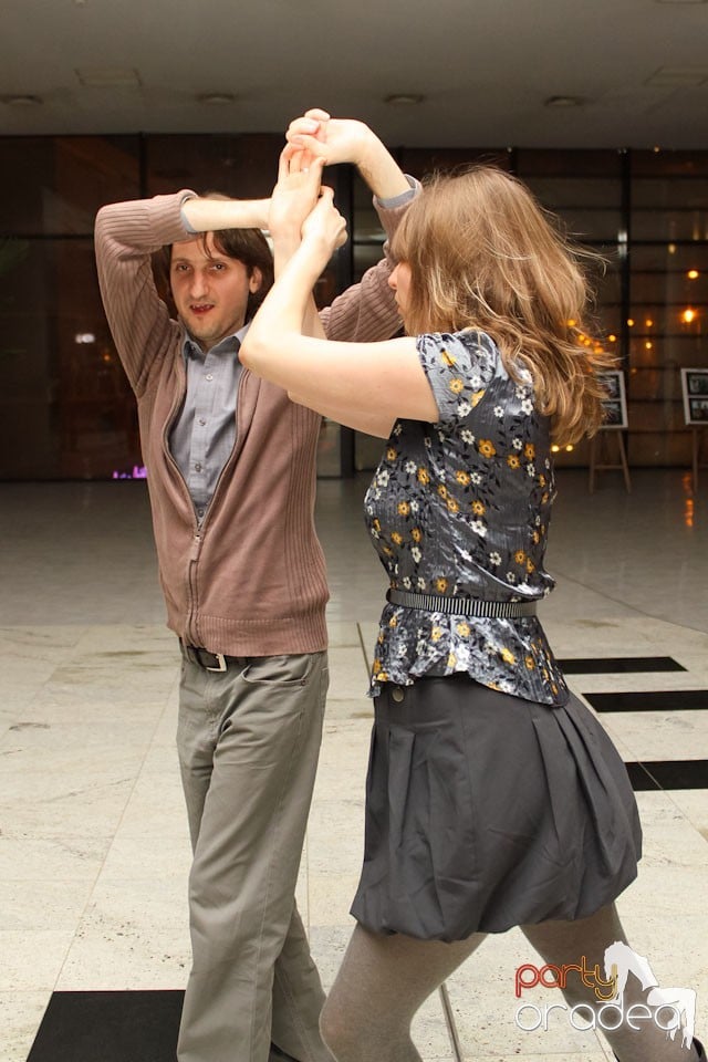 Vineri seara dansăm în Blondy's, 