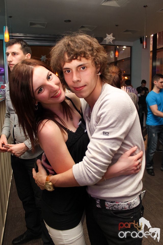 Vineri seara dansăm în Blondy's, 