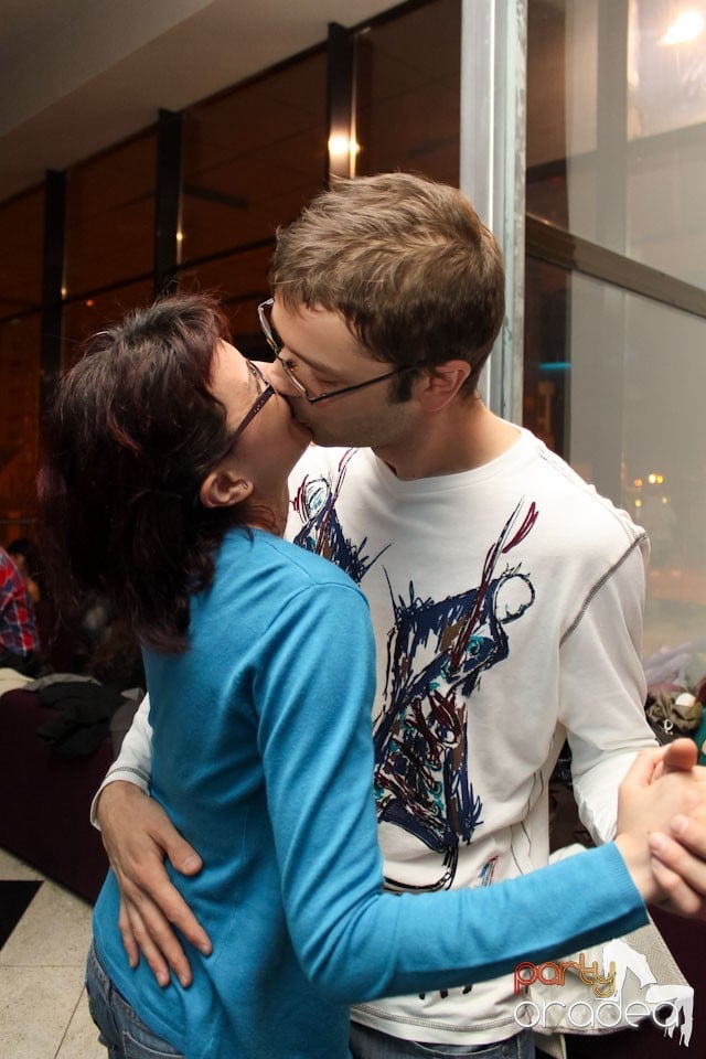 Vineri seara dansăm în Blondy's, 