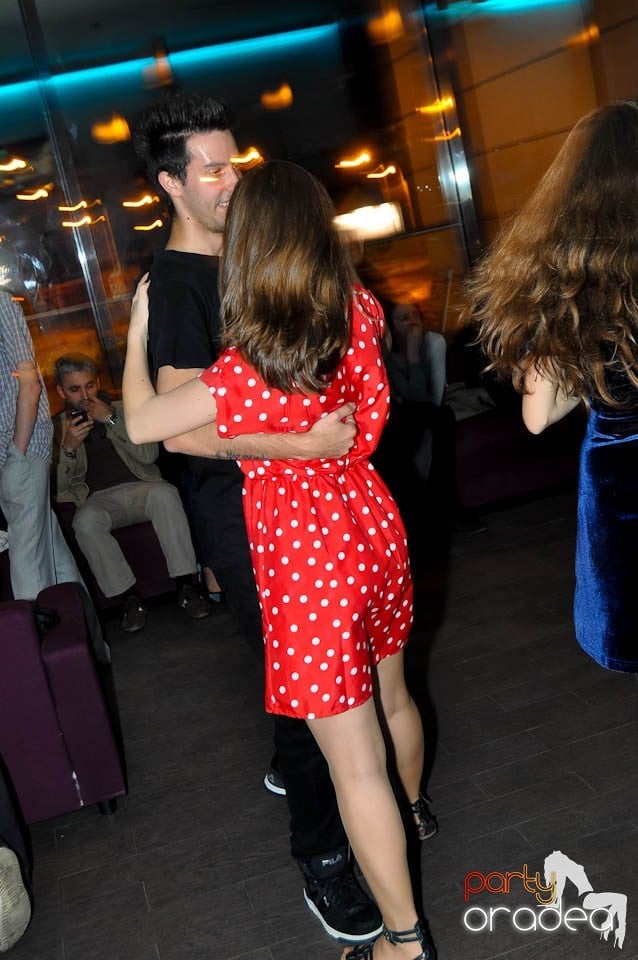 Vineri seara dansăm în Blondy's, 