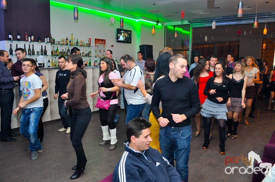 Vineri seara dansăm în Blondy's, 
