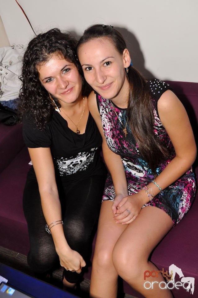 Vineri seara dansăm în Blondy's, 