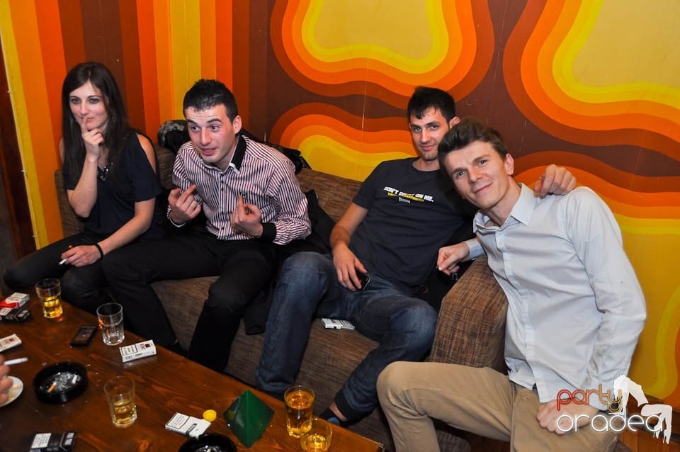 Vineri seara e party în Juice, Juice