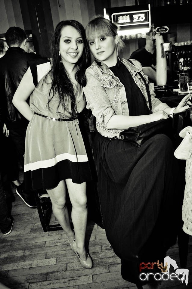 Vineri seara e party în Juice, Juice