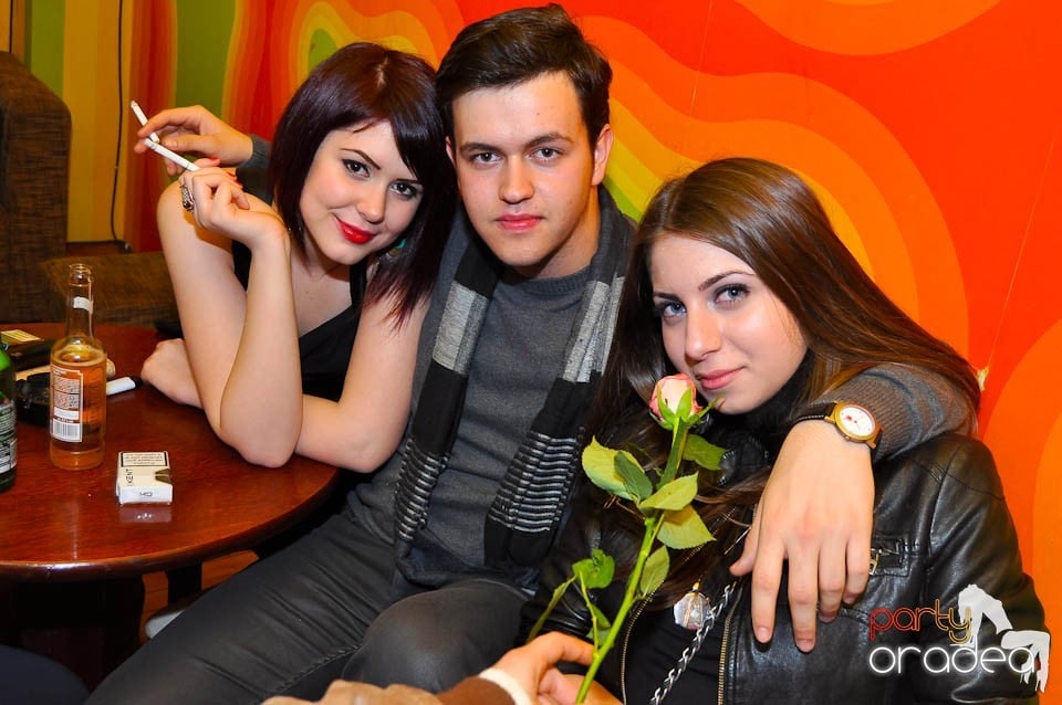 Vineri seara e party în Juice, Juice