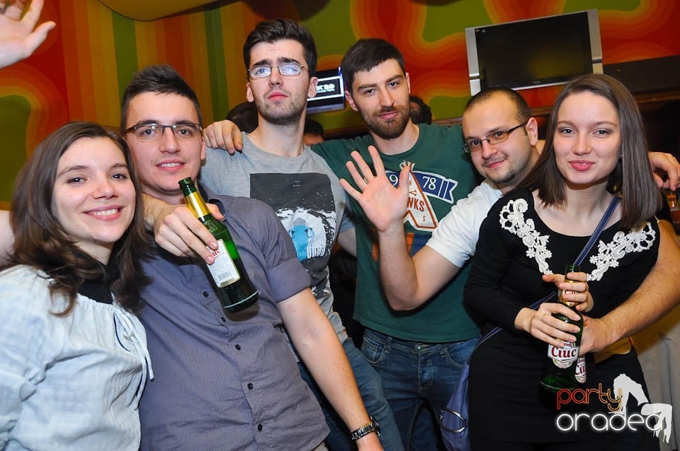 Vineri seara e party în Juice, Juice