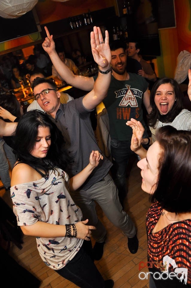 Vineri seara e party în Juice, Juice