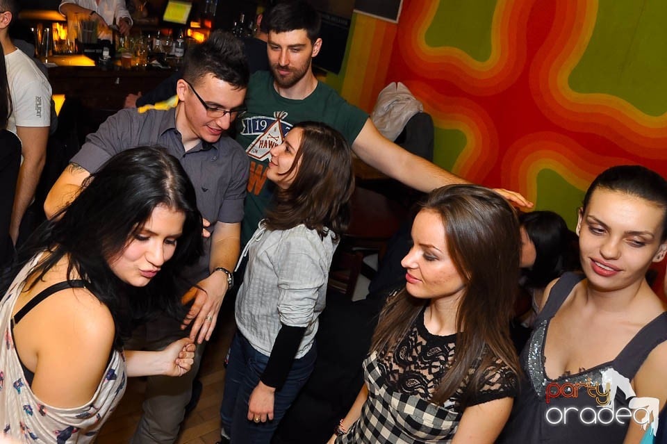 Vineri seara e party în Juice, Juice