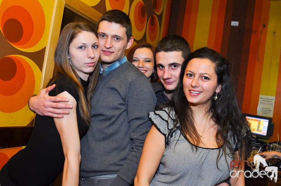 Vineri seara e party în Juice, Juice