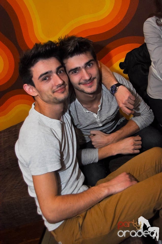 Vineri seara e party în Juice, Juice