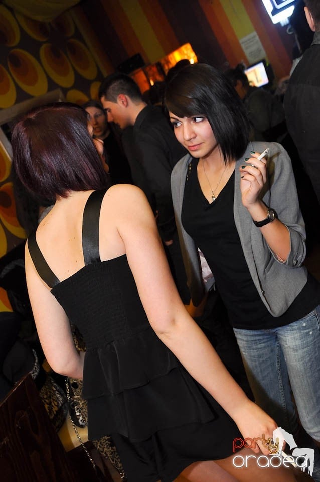 Vineri seara e party în Juice, Juice