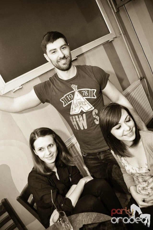 Vineri seara e party în Juice, Juice