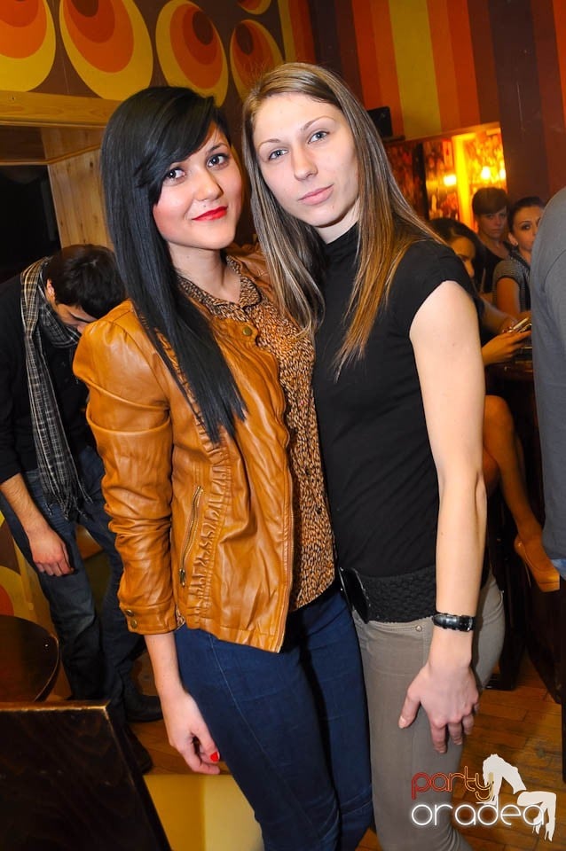 Vineri seara e party în Juice, Juice