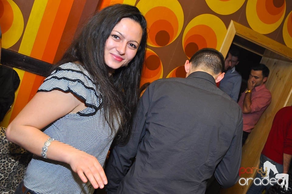 Vineri seara e party în Juice, Juice