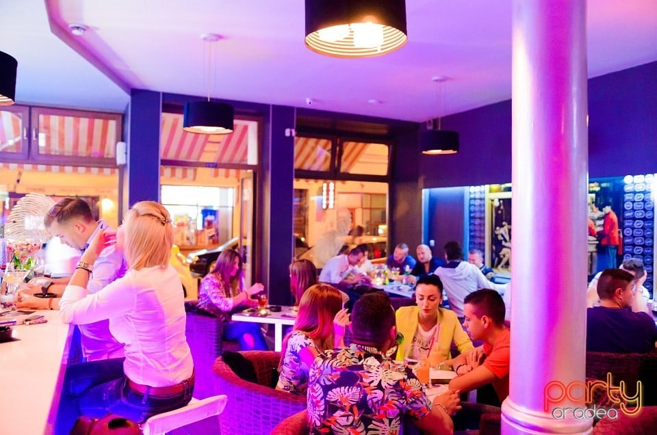 Vineri seara în Blanc Coffee, 