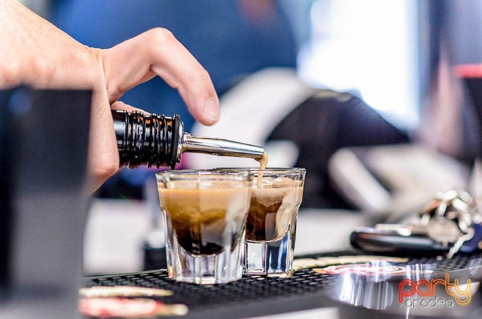 Vineri seara în Blanc Coffee, 