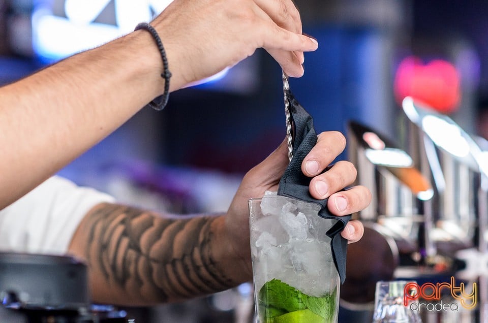 Vineri seara în Blanc Coffee, 