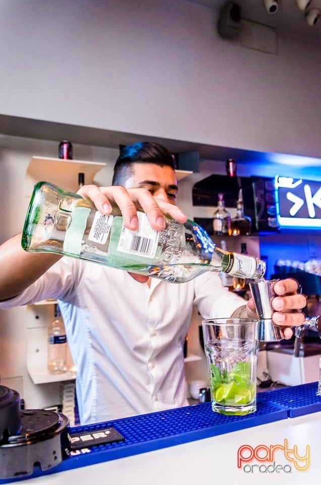 Vineri seara în Blanc Coffee, 