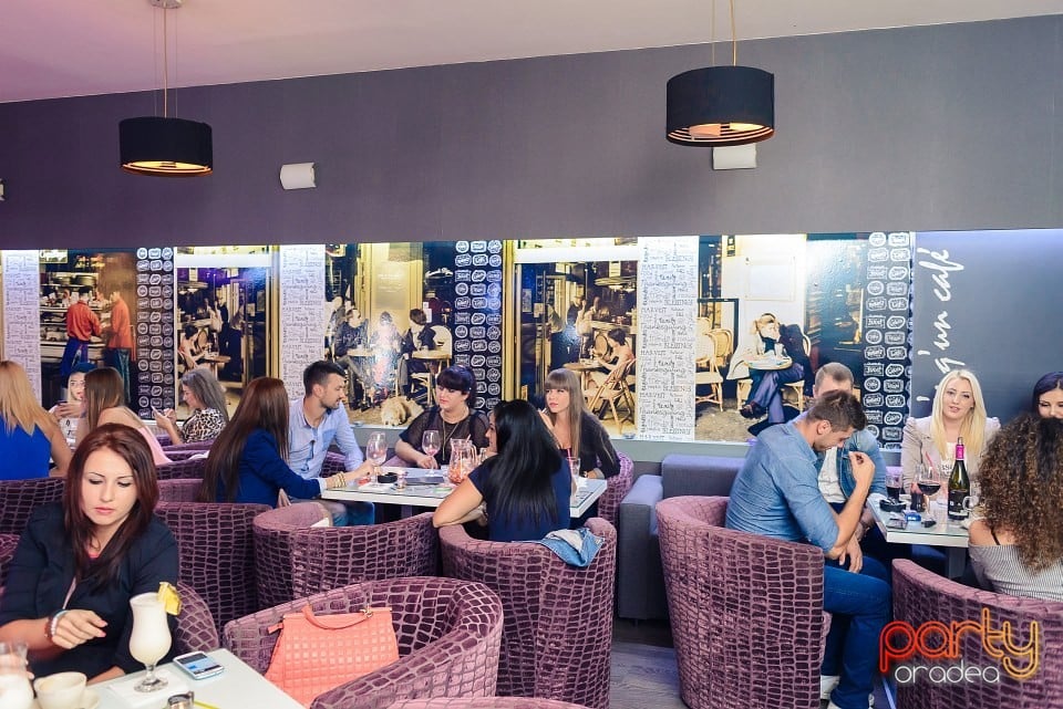 Vineri seara în Blanc Coffee, 