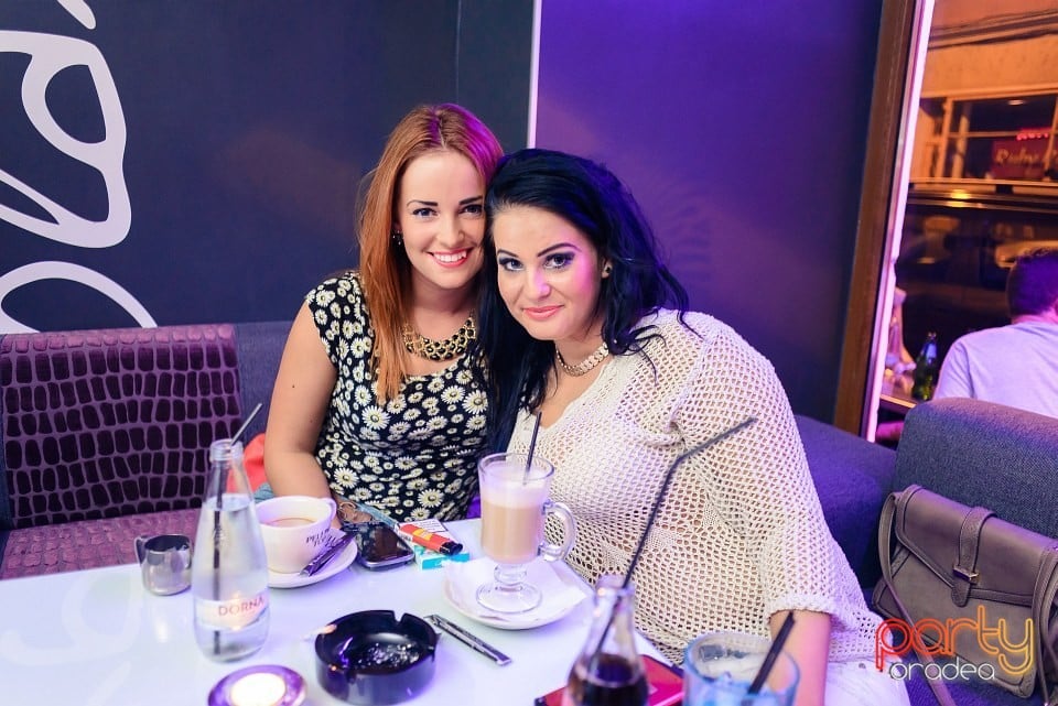 Vineri seara în Blanc Coffee, 