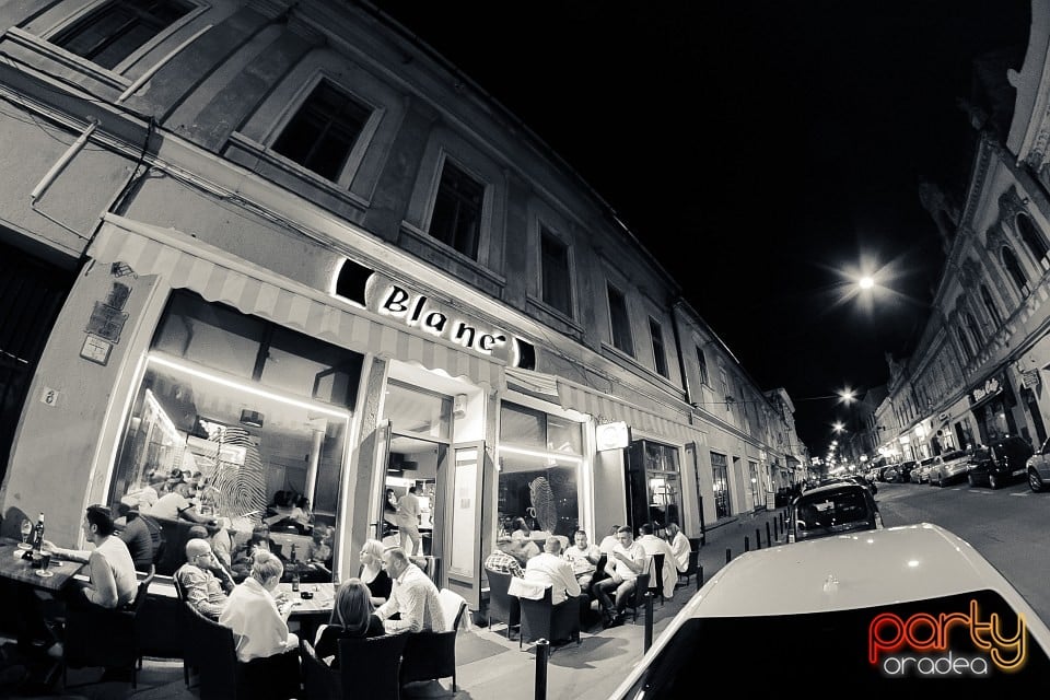 Vineri seara în Blanc Coffee, 